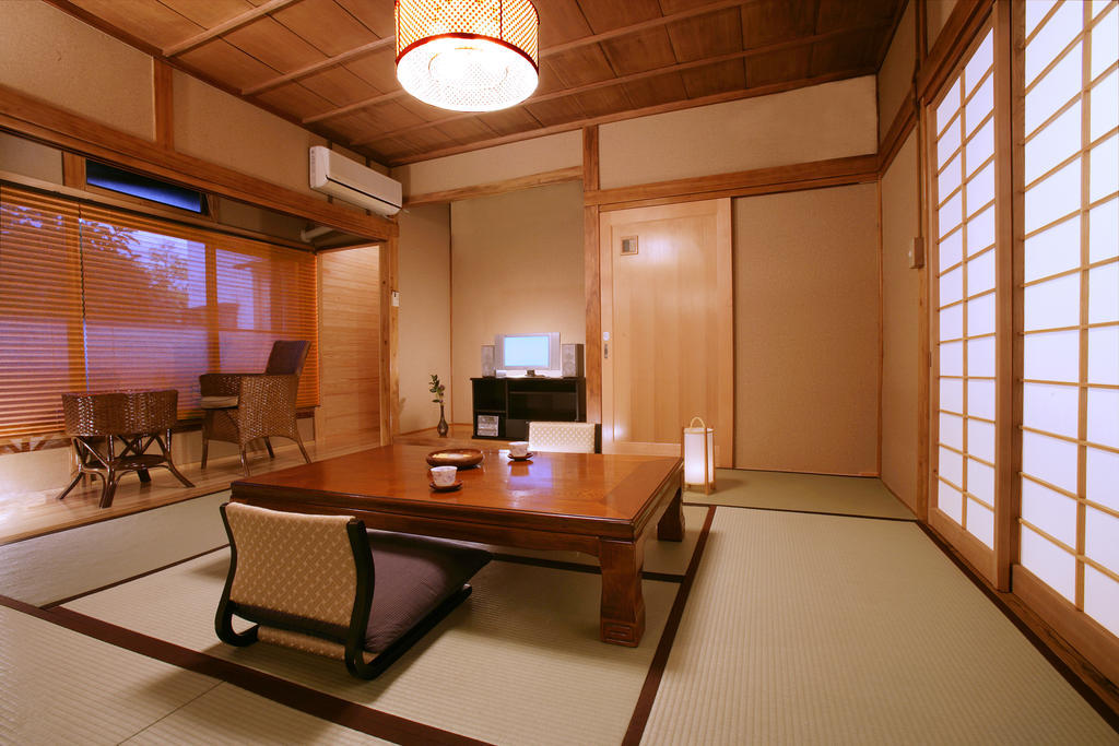 Oyo Hatago Ichiban Hotel Чичибу Стая снимка