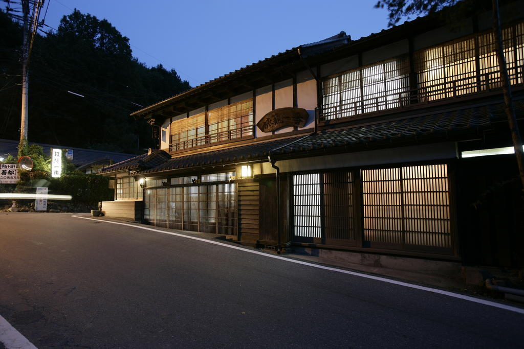 Oyo Hatago Ichiban Hotel Чичибу Екстериор снимка